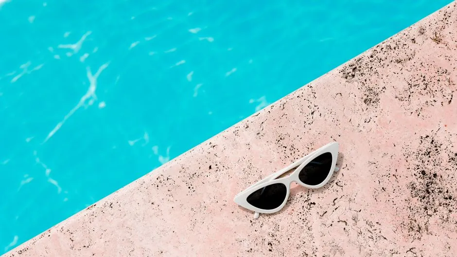 Pool mit Solar heizen 2026 - Solarabsorber, Wärmepumpe und PV